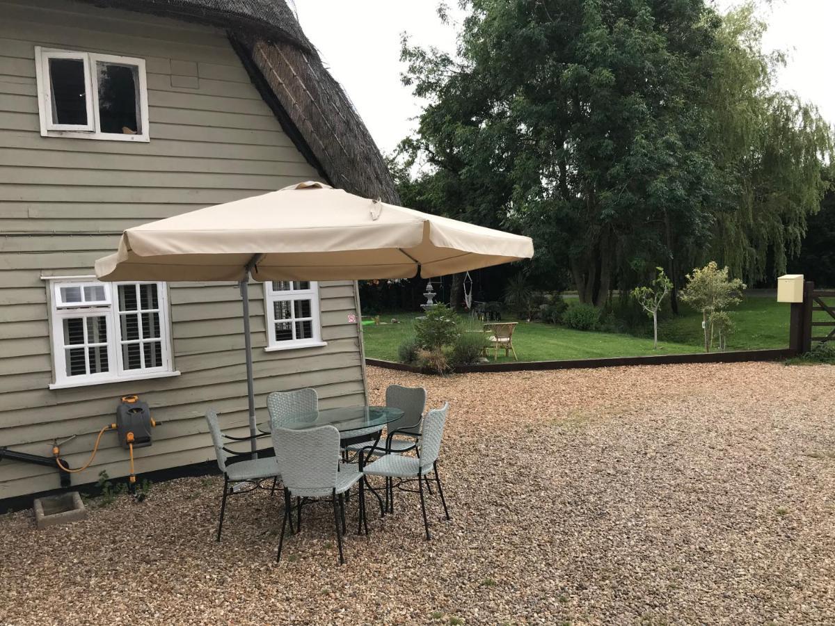 Old Thatch Bambers Green Takeley Εξωτερικό φωτογραφία